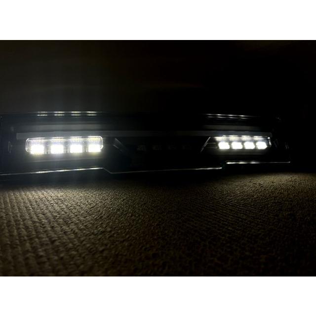 オープニングアクション機能搭載】LED バックランプ ＆ リア