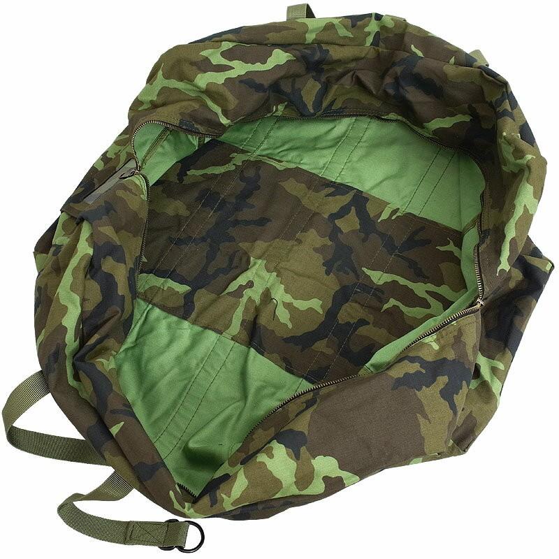 チェコ軍 トラベルバッグ M95カモ デッドストック BH073NN