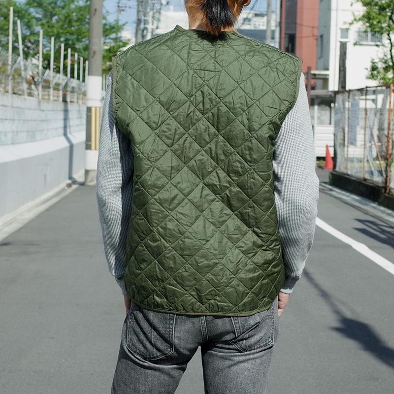 ライトグリーン キルティングベスト イギリス軍 キルティング ライナーベスト グリーン USED JV037UN