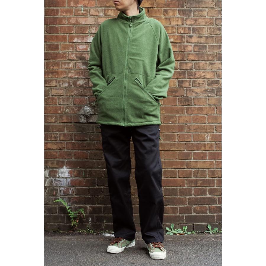 イギリス軍 フリースジャケット グリーン スタンドカラー USED イギリス軍 フリースジャケット グリーン スタンドカラー USED
