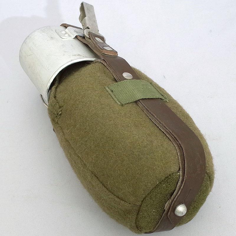 ルーマニア軍 キャンティーン カップ付き デッドストック ルーマニア軍 キャンティーン カップ付き デッドストック