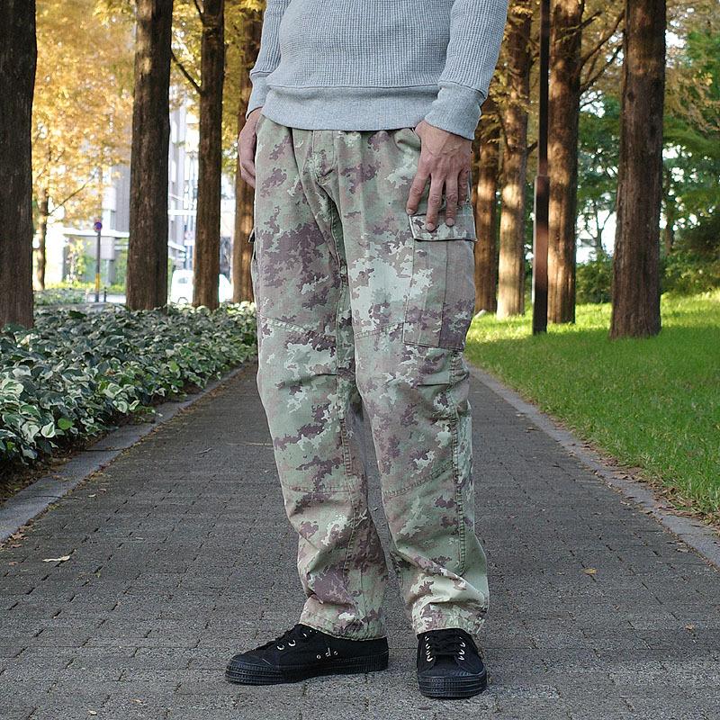 イタリア軍 フィールドパンツ ベジテートカモ USED ZPP546UN イタリア軍 フィールドパンツ ベジテートカモ USED ZPP546UN
