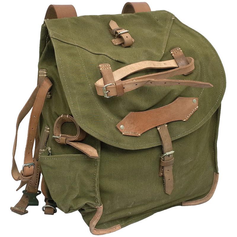 vintage ルーマニア軍　マウンテンリュックサック　蝋引き帆布生地 時間指定不可】 vintage ルーマニア軍 マウンテンリュックサック