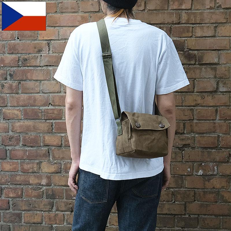 実物　ミリタリー 希少　チェコ軍　キャンバスショルダーバッグ　サバゲービンテージ Amazon | 実物 ミリタリー チェコ軍 キャンバスショルダーバッグ