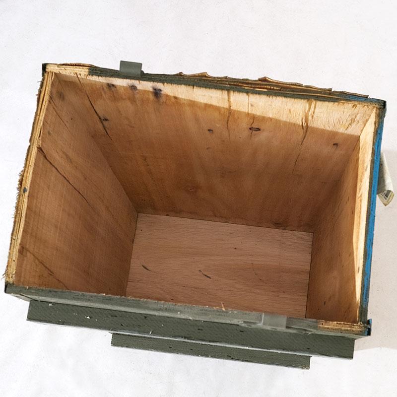 イタリア軍 81mm 迫撃砲弾 ウッドボックス 67×33×26cm USED イタリア軍 81mm 迫撃砲弾 ウッドボックス 67×33×26cm USED