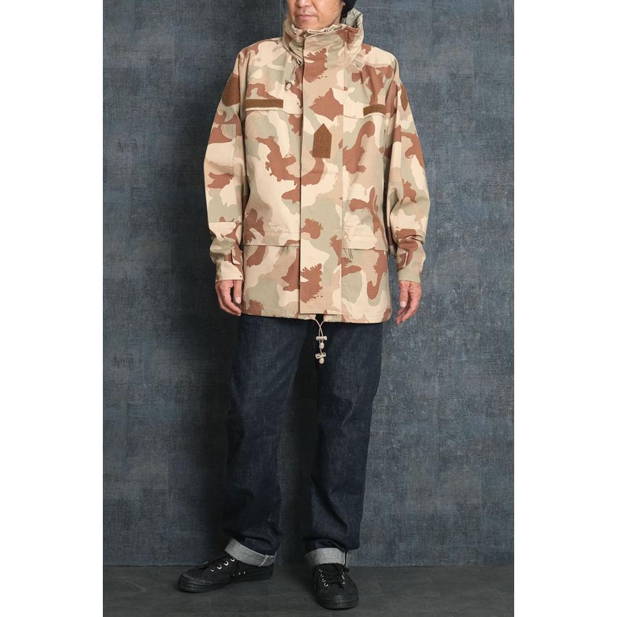 ハンガリー軍 ウォータープルーフ フィールドパーカー デザートカモ