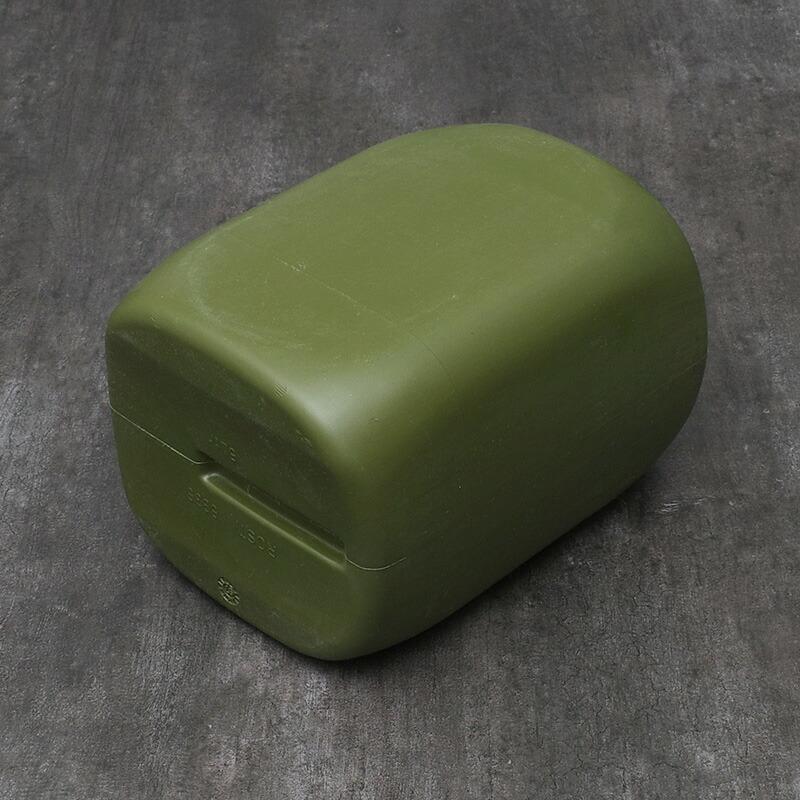デンマーク軍 ウォータータンク オリーブ 5L USED EE874UN ポリタンク