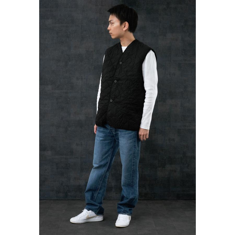 イギリス軍 キルティング ライナーベスト 黒染め USED JV037UD男性