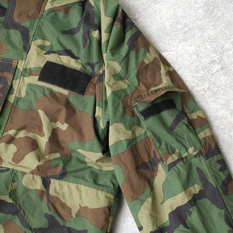 ポルトガル軍 AF コールドウェザーパーカー 中綿入り ウッドランド