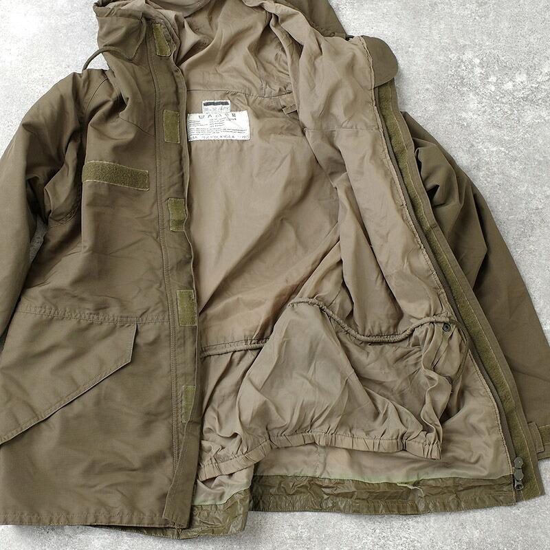 90s ミリタリージャケット　マウンテンパーカー　ゴアテックス　オリーブ オーストリア軍 ゴアテックスパーカー 前期型 90s オリーブ USED GORE
