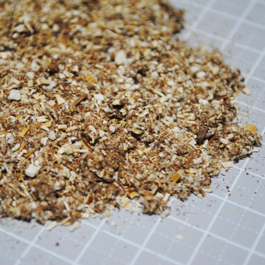 【無農薬】国産　新鮮な摘み採りヨモギ2kg よもぎ 1kg 国産 乾燥 刻み 新潟県産 天然ヨモギ 無農薬 風呂用 よもぎ