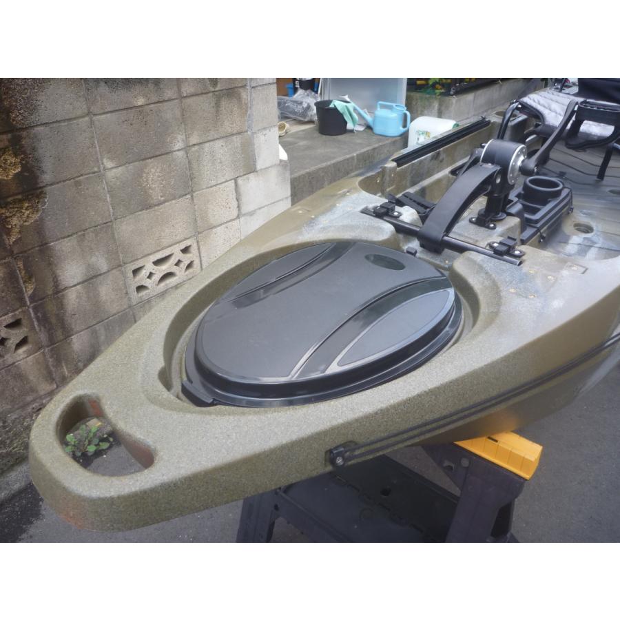 足漕ぎタイプのフィッシングカヤック(プロペラタイプ)11ft (332cm