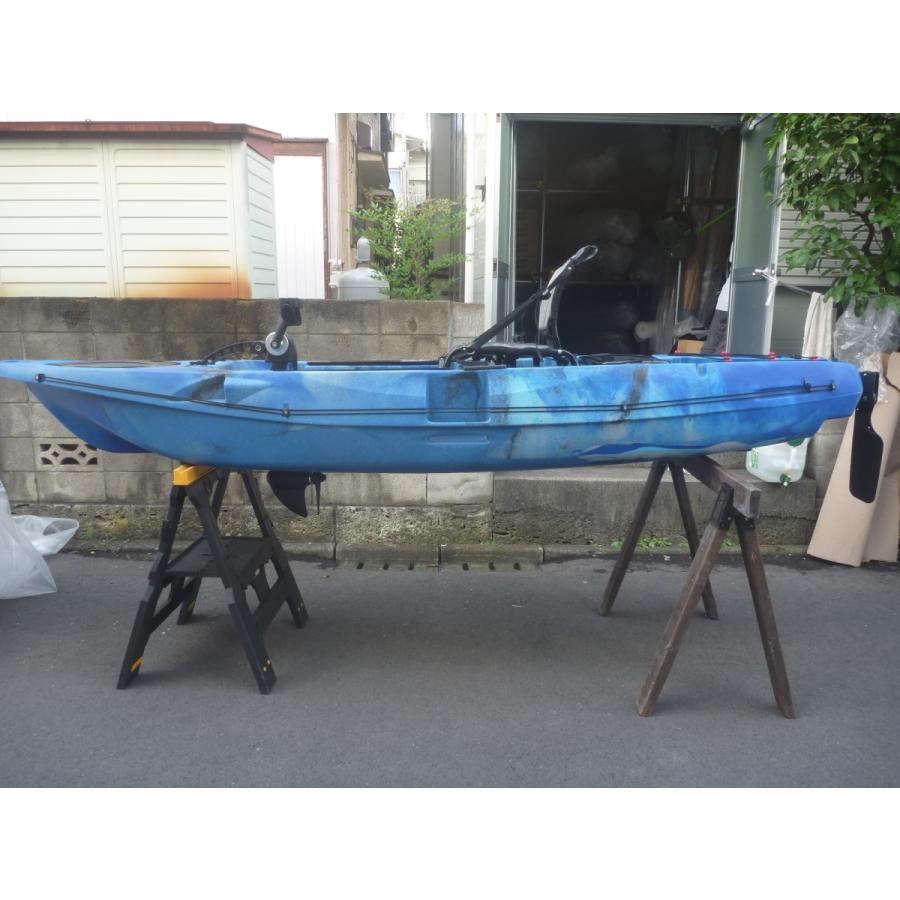 足漕ぎタイプのフィッシングカヤック(プロペラタイプ)11ft (332cm 