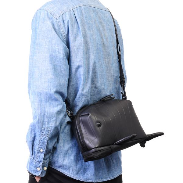 SEAL クジラ型ショルダーバッグ　中古品 ショルダーバッグ Whale｜製品紹介｜バッグブランド【SEAL