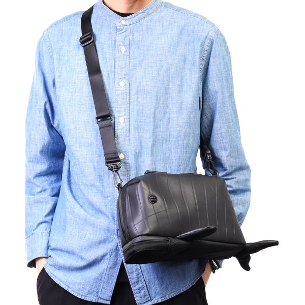 SEAL ショルダーバッグ Whale 防水 本革 日本製 : SEAL store Yahoo!店