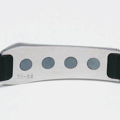 【訳あり・新品】 Colantotte（コラントッテ）マグチタン NEO カーボン（フリーサイズ:17.5cm〜23cm）ACMN01 【2404818344】(14300円)