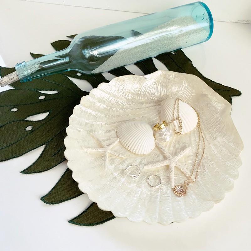 貝殻のデザイントレイ ハワイアン雑貨 おしゃれなインテリア カピス貝lサイズ Kc 195 Seashells Zakka 通販 Yahoo ショッピング