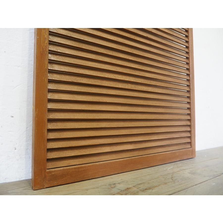 引き取り限定　木製ルーバー　雰囲気抜群　無垢　アンティーク仕様 タQ0501◇(1)◇ヴィンテージ◇ルーバーデザインの大きい木製