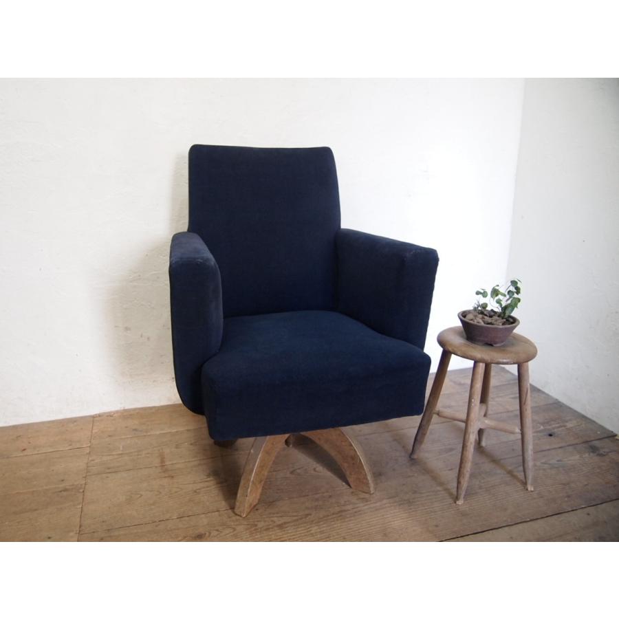 タS005◆アンティーク◆回転式◆重厚な味わいの古い木製チェア◆椅子 イス ソファー カフェ アトリエ リビング レトロ アンティークP庭