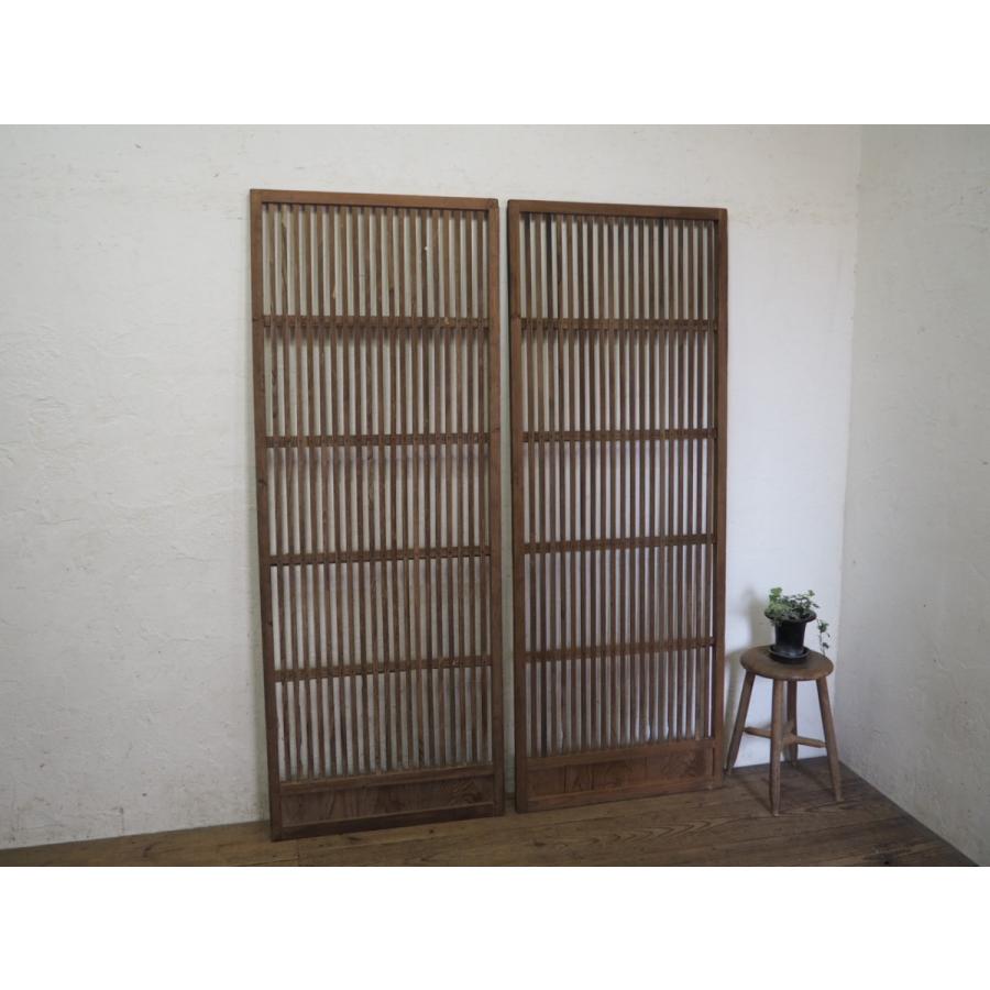 高速配送 タv661 1 H177cm W67cm 2枚 アンティーク 格子デザインの古い木製引き戸 建具格子戸サッシ門扉古民家再生店舗什器レトロl下 肌触りがいい Www Suveedhainfratech Com