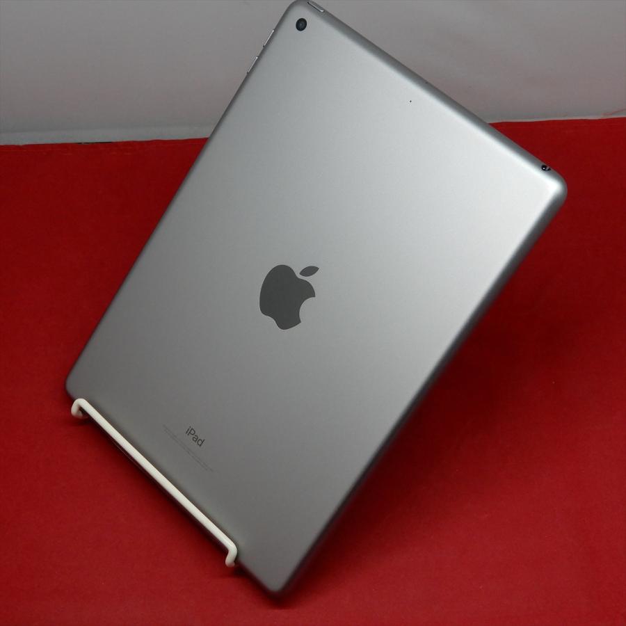 iPad Apple MR7F2J/A (第6世代) Wi-Fiモデル 9.7インチ 32GB スペース