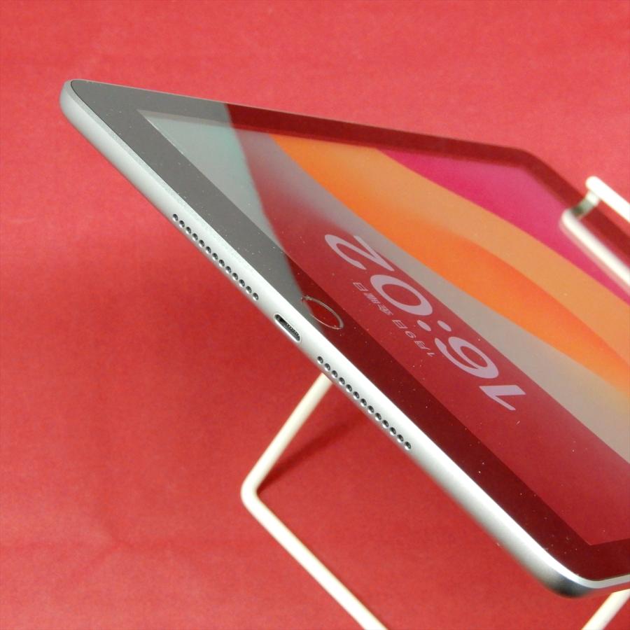 iPad Apple MR7F2J/A (第6世代) Wi-Fiモデル 9.7インチ 32GB スペース