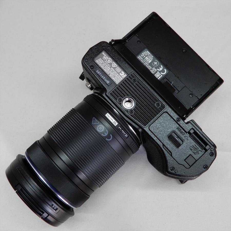美品OLYMPUS E-M10MarkIIIダブルズームレンズキット＋レンズ2本 OM-D E-M10 Mark III EZダブルズームキット 1605万画素 マイクロフォー