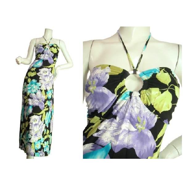 花柄プリントホルターネックロングワンピース　フレア　マキシ　華やかな印象　ブルーピンク　ＬＡＳｅｄｕｃｅ |  | 01