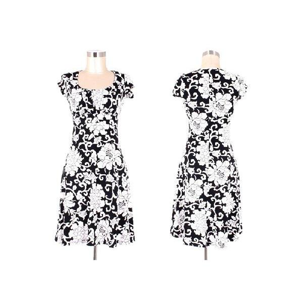 ミディワンピースホワイトオリエンタルアラベスクレトロ大フラワープリントブラックベース白花柄胸下切り替え半袖ＬＡＳｅｄｕｃｅ |  | 01