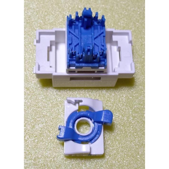 CAT.6 専用工具不要 埋込UTP LANモジュラージャック 1個 :k056j:通信情報機器シード - 通販 - Yahoo!ショッピング CAT.6 専用工具不要 埋込UTP LANモジュラージャック 1個 :k056j:通信情報機器シード - 通販 - Yahoo!ショッピング