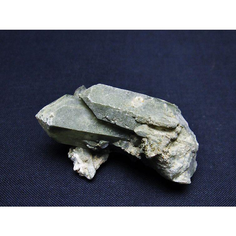 グリーンファントムクォーツ クラスター アメリカ産 t126-7769 : 誠安