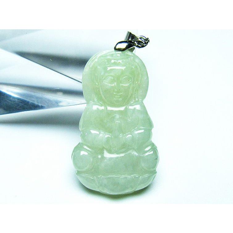 K18糸魚川翡翠 観音菩薩様彫刻ペンダント K18糸魚川翡翠 観音菩薩様
