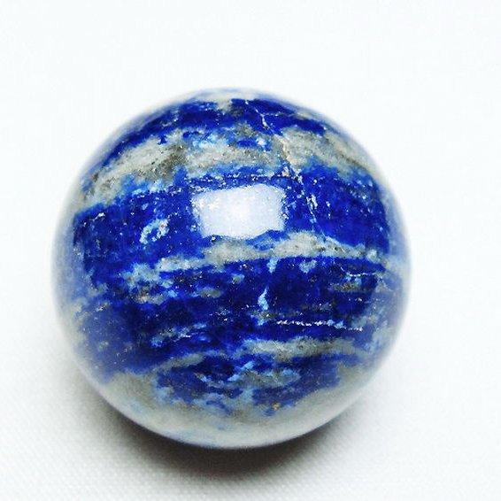 【唯一無二の一点物】まるで小さな地球。ラピスラズリ 丸玉 台座付き（約20mm） 美術品・アンティーク・コレクション 【唯一無二の一点物】まるで