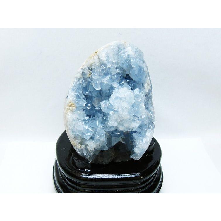 セレスタイト原石　3.2kg超え　水晶　観賞石 セレスタイト原石 3.2kg超え 水晶 観賞石