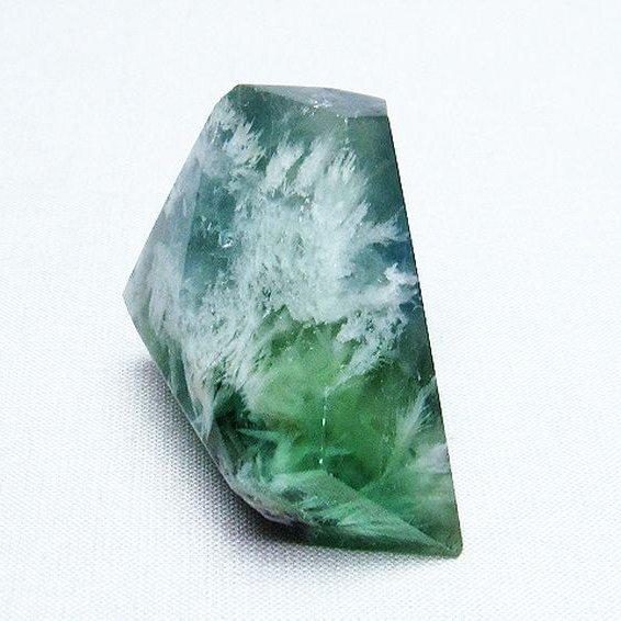 ✳️密集した神秘的な美麗フェザーと透明度✨エンジェルフェザー フローライト 天然石 ✳️密集した神秘的な美麗フェザーと透明度✨エンジェルフェザー