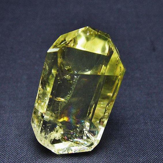 虹入り 黄水晶(シトリン) 原石 t436-3011 : 誠安天然石専門店 - 通販