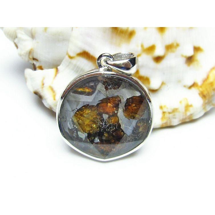 パラサイト隕石 かんらん石 大衛星 ペンダント t453-2334 : 誠安天然石