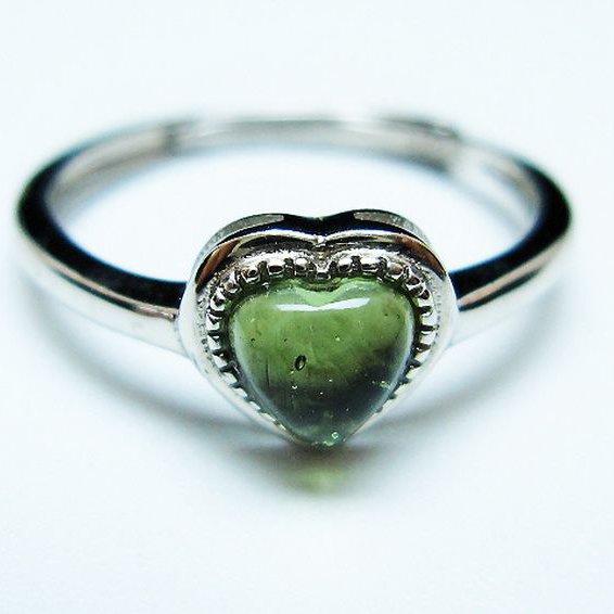 モルダバイトンハート 指輪 (13号)石サイズ約5mm×5mm t526-1297 : 誠安