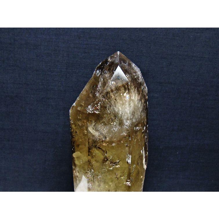 虹入り ライトニング水晶 原石 t581-6066 : 誠安天然石専門店 - 通販