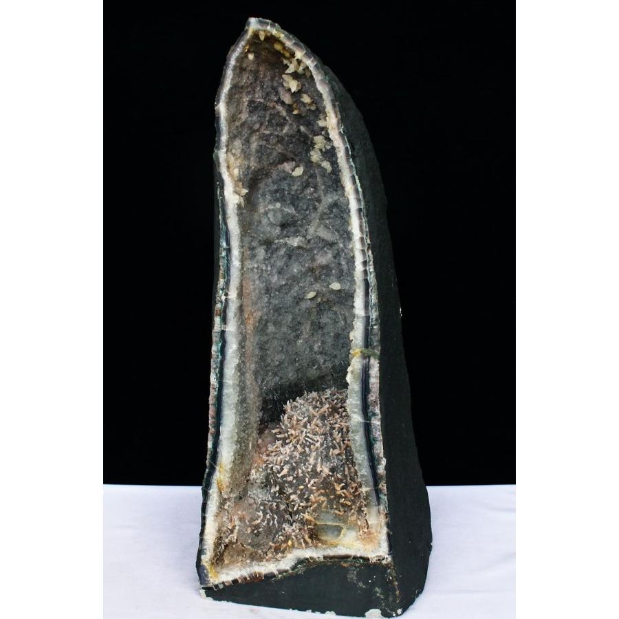 52Kg ブラジル産 アメジストドーム 個性を内包したレア紫結晶 カル