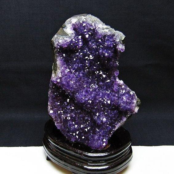 2.4Kg ウルグアイ産 ファントムフラワーアメジストクラスター t614