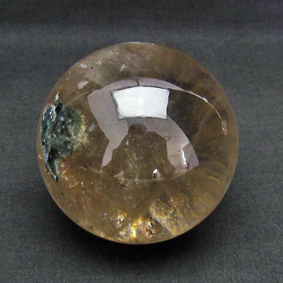 天然石 ガーデンルチル スフィア 虹 ガーデンクォーツ 丸玉 スフィア 虹入り ルチル入り 73mm t62-13578