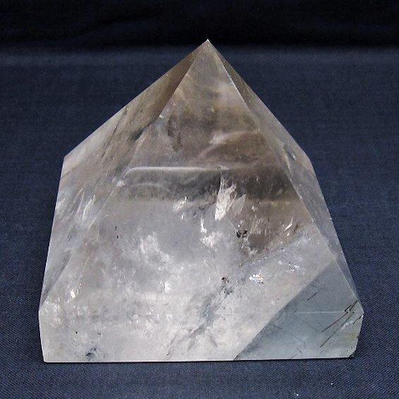 ガーデンクォーツ ピラミッド ルチル入り t648-3722 : 誠安天然石専門