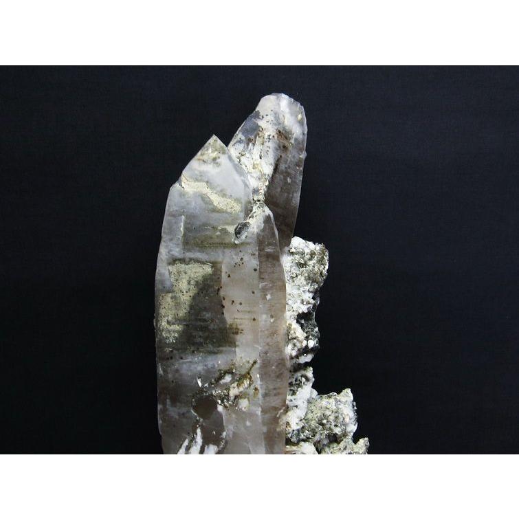 3.3Kg 雲母入り ヒマラヤ水晶 原石 t704-1056 : 誠安天然石専門店