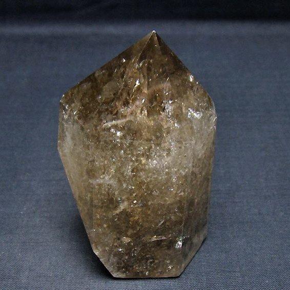 虹入り ライトニング水晶ガーデンクォーツ（庭園水晶） 六角柱 t705