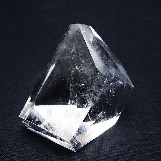 水晶　天然石 a32970-1_700.jpg