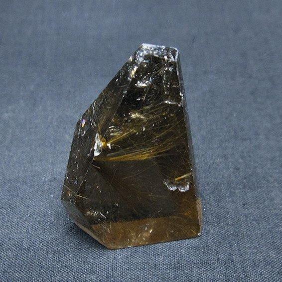 ルチルクォーツ 原石 ゴールドタイチンルチル t725-2388 : 誠安天然石