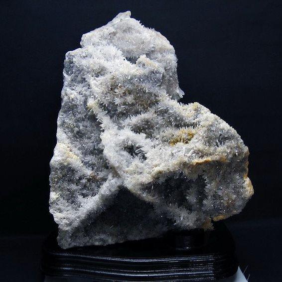 水晶 クラスター 特大18キロ 水晶クラスター 巨大 原石 1.3Kg 台座付属 送料無料 一点物 182-246 置物
