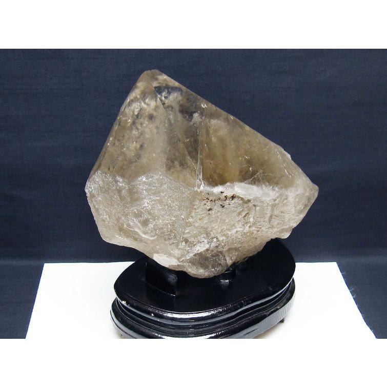 3.1Kg ライトニング水晶 原石 t735-3973 : 誠安天然石専門店 - 通販