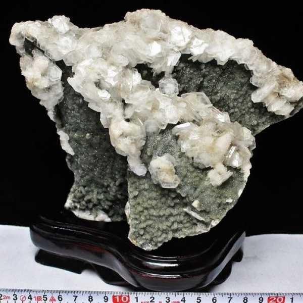2.4Kg カルサイト共生水晶 原石 パワーストーン 天然石 t768-210